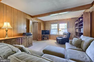2129 Kentwood Dr, Lancaster, PA 17601 - Photo 7