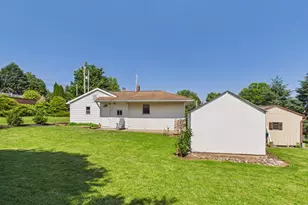 479 Spring Grove Rd, East Earl, PA 17519 - Photo 7