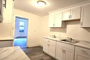 439 E Strawberry St, Lancaster, PA 17602 - Photo 13
