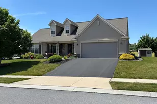59 Bloomfield Dr, Ephrata, PA 17522 - Photo 1