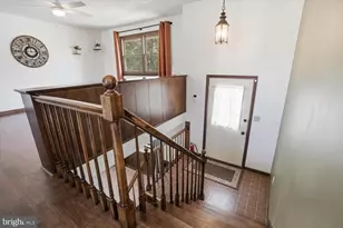 715 Center Ave, Ephrata, PA 17522 - Photo 3
