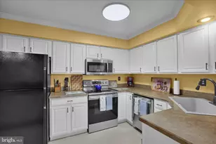 4036 Parkside Ct, Mount Joy, PA 17552 - Photo 13