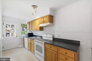 357 Atkins Ave, Lancaster, PA 17603 - Photo 9