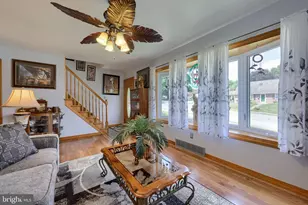 17 S Elm St, Lititz, PA 17543 - Photo 7