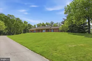 690 Indian Run Rd, Millersville, PA 17551 - Photo 3