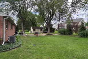 805 Sentz Dr, Mount Joy, PA 17552 - Photo 11