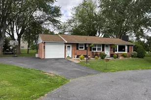 805 Sentz Dr, Mount Joy, PA 17552 - Photo 5