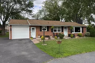 805 Sentz Dr, Mount Joy, PA 17552 - Photo 1