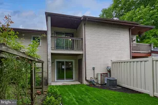 341 Greenland Dr, Lancaster, PA 17602 - Photo 5