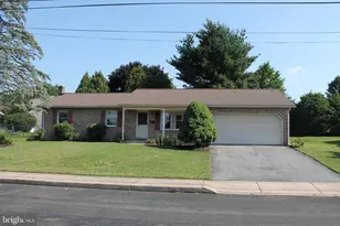 1641 Stevens St, East Petersburg, PA 17520 - Photo 1