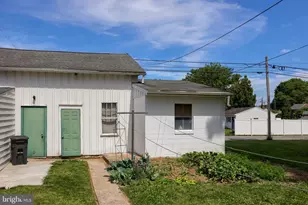 202 N 6th St, Denver, PA 17517 - Photo 11
