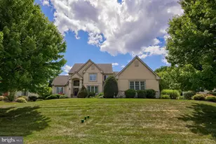 1134 Persimmon Dr, Lancaster, PA 17601 - Photo 3