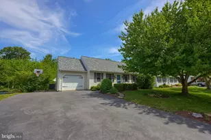 37 Homestead Dr, Denver, PA 17517 - Photo 1