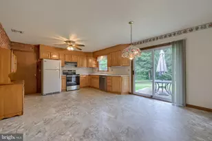 485 Summit Dr, Columbia, PA 17512 - Photo 9