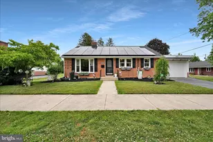 161 N Laurel St, Manheim, PA 17545 - Photo 1