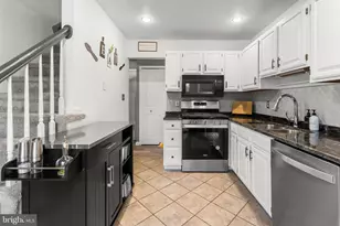 309 Parklawn Ct, Lancaster, PA 17601 - Photo 9
