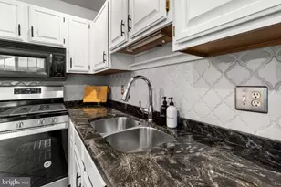 309 Parklawn Ct, Lancaster, PA 17601 - Photo 11
