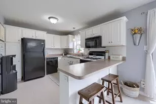 725 Skywalk Ln, Lancaster, PA 17601 - Photo 15