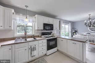 725 Skywalk Ln, Lancaster, PA 17601 - Photo 17