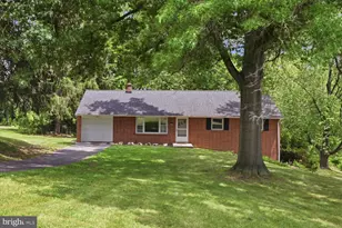 329 Fairview Dr, Lititz, PA 17543 - Photo 3