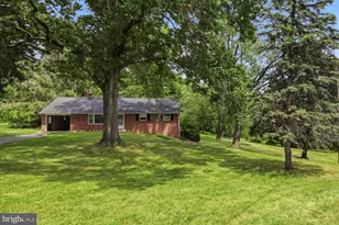 329 Fairview Dr, Lititz, PA 17543 - Photo 7