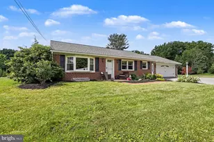 273 W Penn Grant Rd, Willow Street, PA 17584 - Photo 5