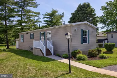 752 Sherry Lane, Lancaster, PA 17601 - Photo 1