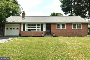 1602 Vista Rd, Lancaster, PA 17601 - Photo 1