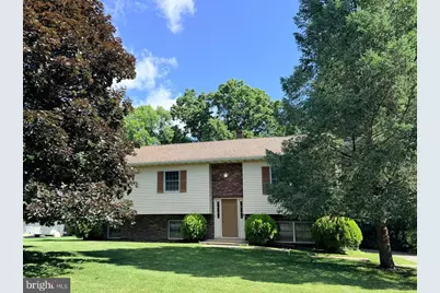 31 Dennis Drive, New Providence, PA 17560 - Photo 1