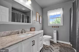 637 Fulton St, Akron, PA 17501 - Photo 19