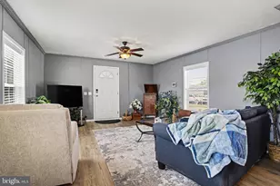 208 Tina Ln, New Holland, PA 17557 - Photo 5