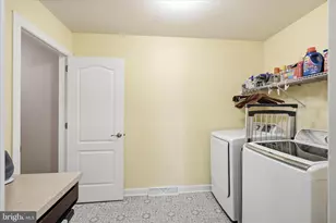 1381 Fieldstone Dr, Mount Joy, PA 17552 - Photo 25