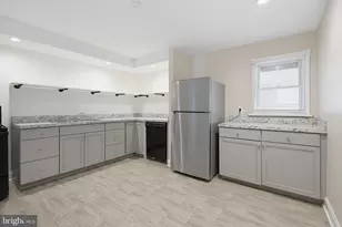 18 Lancaster Ave, Columbia, PA 17512 - Photo 7