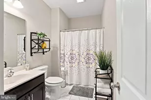 137 Goldenfield Dr, Lancaster, PA 17603 - Photo 9
