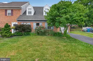 136 Rockford Square, Mountville, PA 17554 - Photo 1
