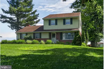 1106 Village Road, Lancaster, PA 17602 - Photo 1