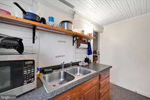 28 S Roberts Ave, New Holland, PA 17557 - Photo 17