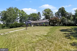 2210 Stratford Rd, Lancaster, PA 17603 - Photo 3