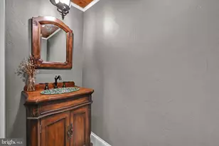 536 W High St, Manheim, PA 17545 - Photo 21