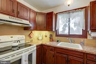 6121 Geneva Dr, East Petersburg, PA 17520 - Photo 13