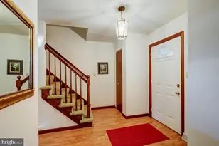 6121 Geneva Dr, East Petersburg, PA 17520 - Photo 5