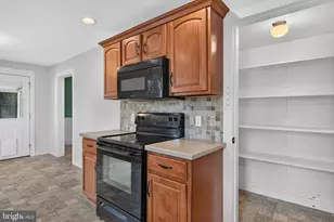 990 Maple St, Lititz, PA 17543 - Photo 11