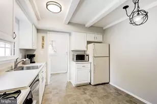 425 Valleybrook Dr, Lancaster, PA 17601 - Photo 7