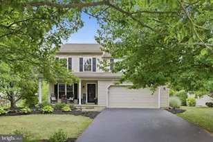 230 Cambridge Ln, Lititz, PA 17543 - Photo 3