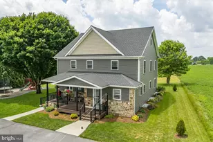 346 Lynwood Rd, Bird in Hand, PA 17505 - Photo 3