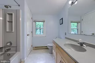 303 Parkwood Dr, Lancaster, PA 17603 - Photo 37