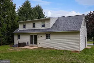 303 Parkwood Dr, Lancaster, PA 17603 - Photo 51