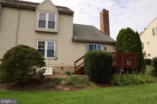 1274 Crestview Dr, Denver, PA 17517 - Photo 3