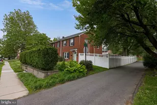 1040 E Orange St, Lancaster, PA 17602 - Photo 3