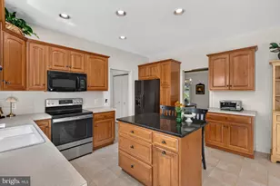 1115 Persimmon Dr, Lancaster, PA 17601 - Photo 19